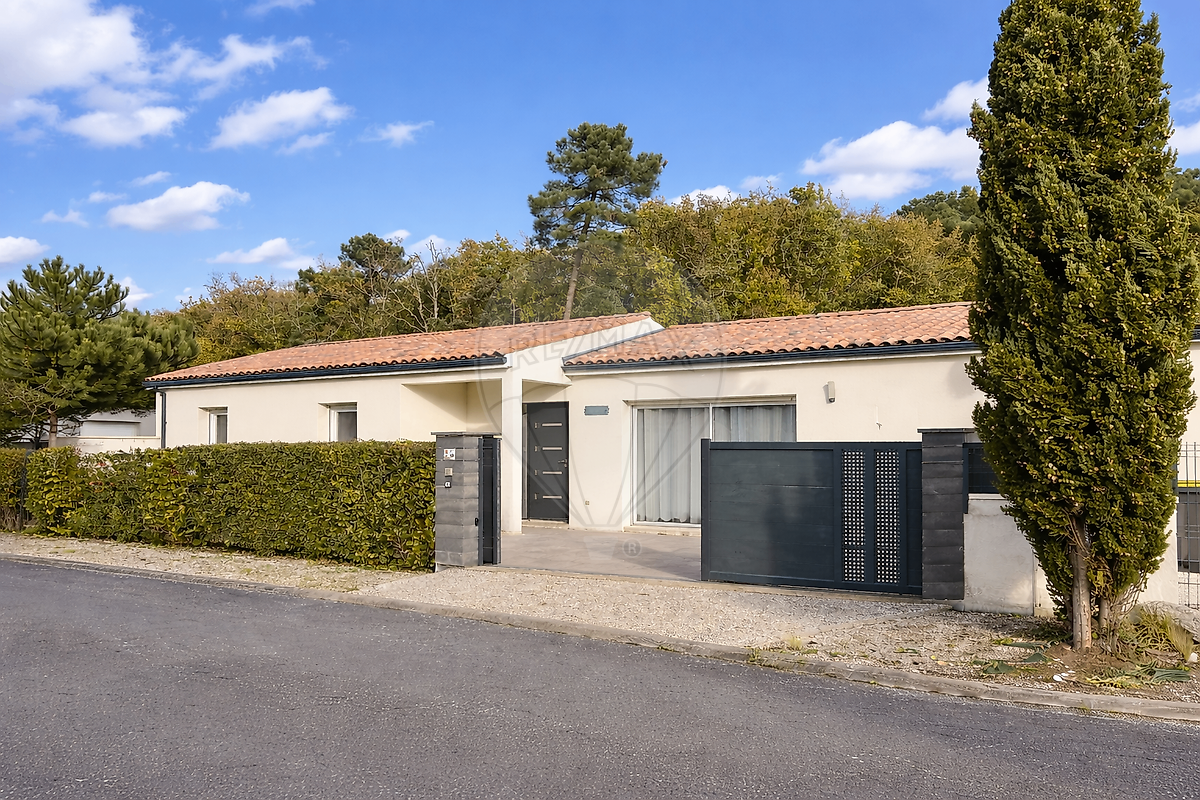 Villa / Maison  T5 à vendre Mathes (Les) 17570