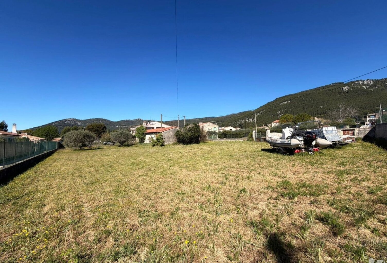 Vente terrain   Cuges-les-Pins (13780) — photo 1