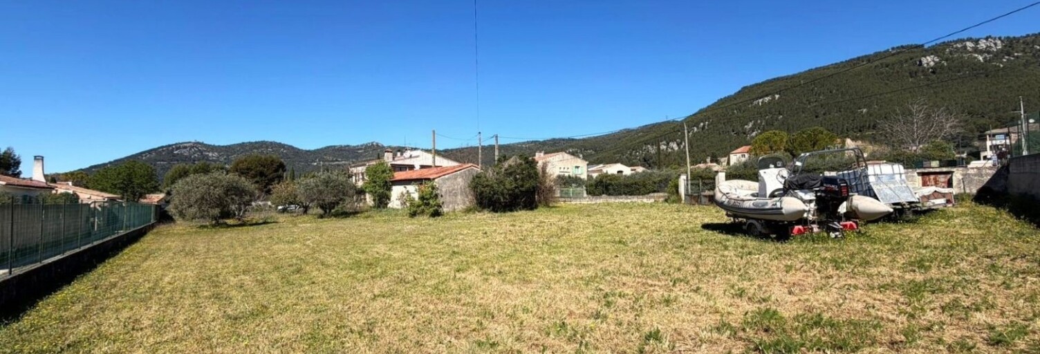 Terrain   m² à vendre à Cuges-les-Pins (13780)