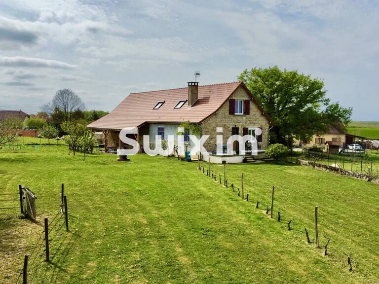 Charmante maison sur 4000m2 de terrain — photo 1