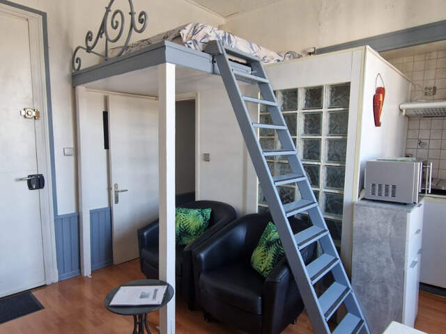 Studio à Aix-les-Bains avec vue sur montagne. — photo du bien