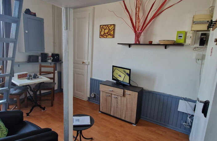 Studio à Aix-les-Bains avec vue sur montagne. — photo 3