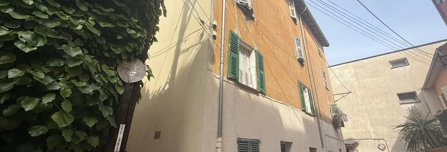 Immeuble  230 m² à vendre à Nice (06000)