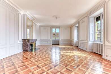Appartement 7 pièces 4775 €