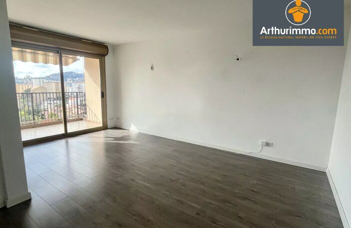  LOCATION A L'ANNEE AJACCIO T2 TERRASSE ET VUE MER — photo 2