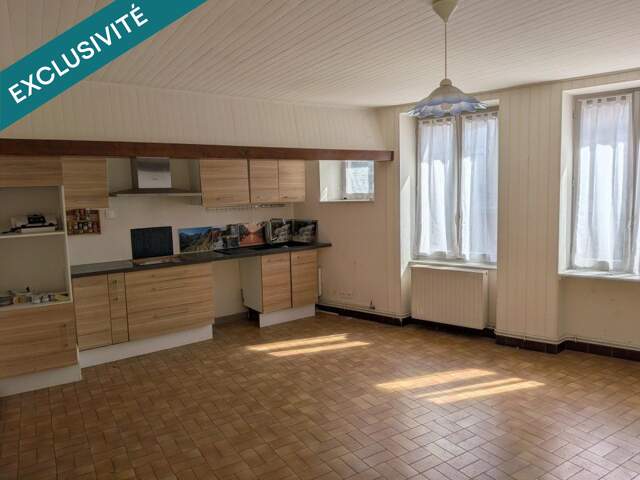 Maison de ville 3 CHAMBRES  110 m² habitables  Grand garage 80 m² SALINS LES BAINS ( JURA) — photo du bien