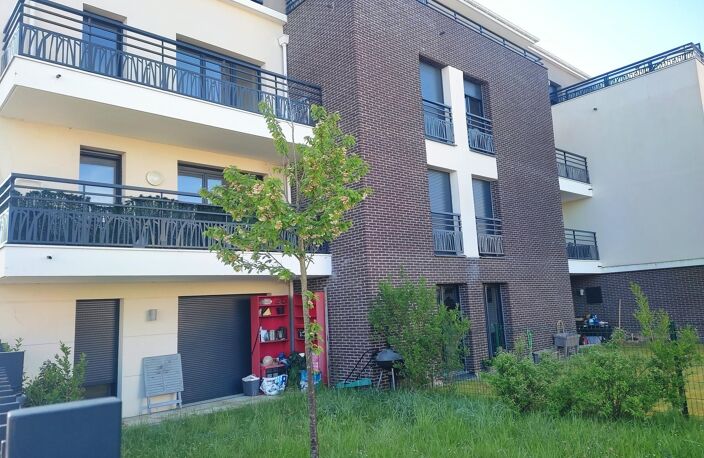 Beau Studio avec balcon et parking — photo 2
