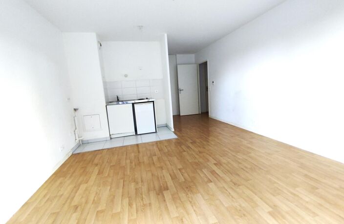 Beau Studio avec balcon et parking — photo 4