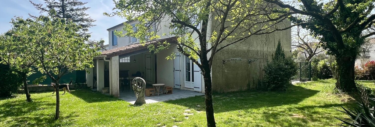 Maison 4 Pièces 100 m² à vendre à Saint-Jean-d'Angély (17400)