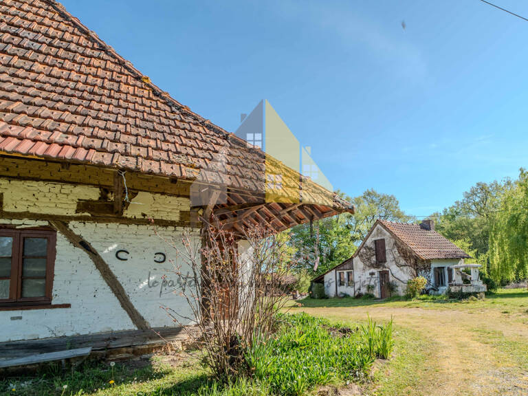Ensemble immobilier comprenant une maison d'habitation avec — photo 1