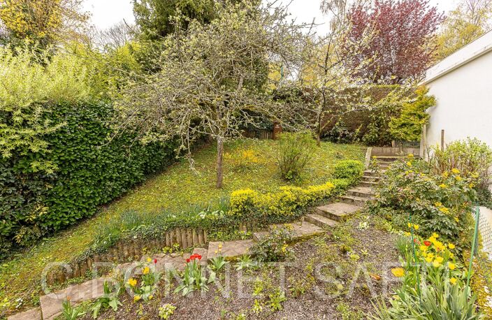 Jouy-en-Josas, Maison d'architecte de 177 m², 7 pièces — photo 4