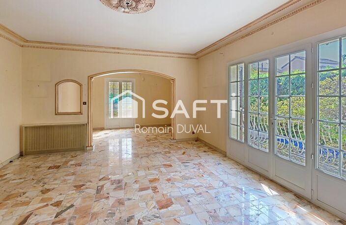 Maison familiale aux beaux volumes avec piscine  Proche centre de Six-Fours-les-Plages — photo 5
