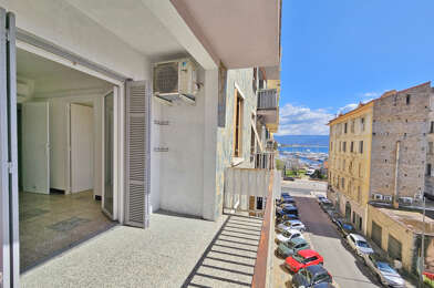 Appartement 3 pièces 240000 €