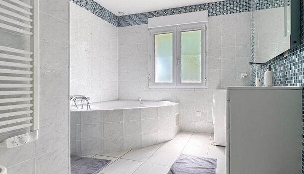 Villa / Maison 7 pièces  à vendre Bezannes 51430