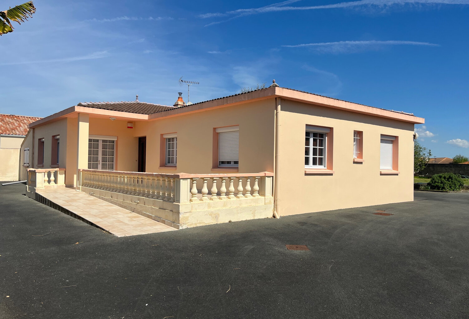 Proche commerces — photo 1