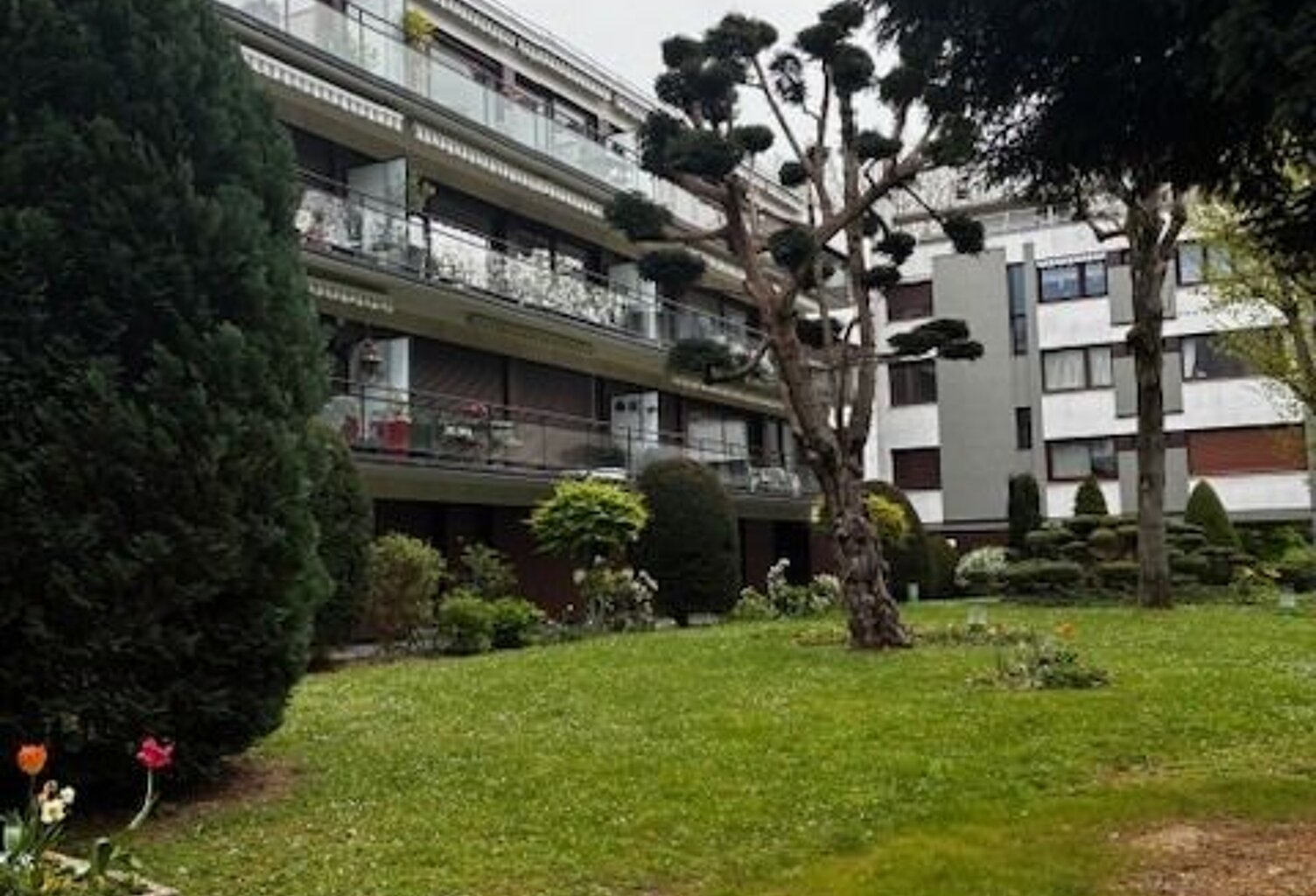 Appartement 2 p à LA VARENNE SAINT HILAIRE — photo 1