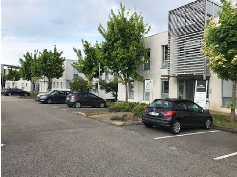 BUREAUX à LOUER — photo 1