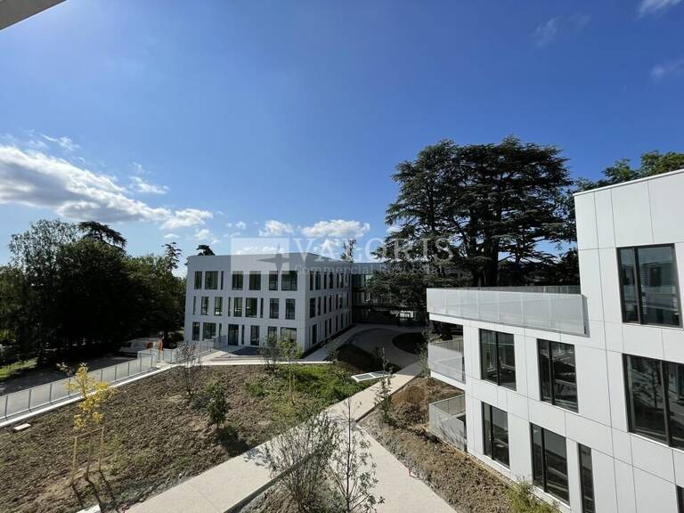 BUREAUX à LOUER — photo 1