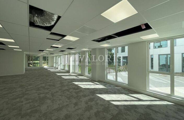 BUREAUX à LOUER — photo 5