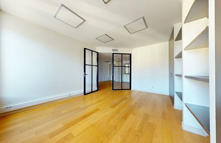 BUREAUX à LOUER — photo 3