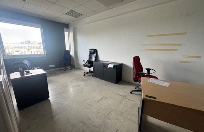 Entrepôt open space à LISSES — photo 3