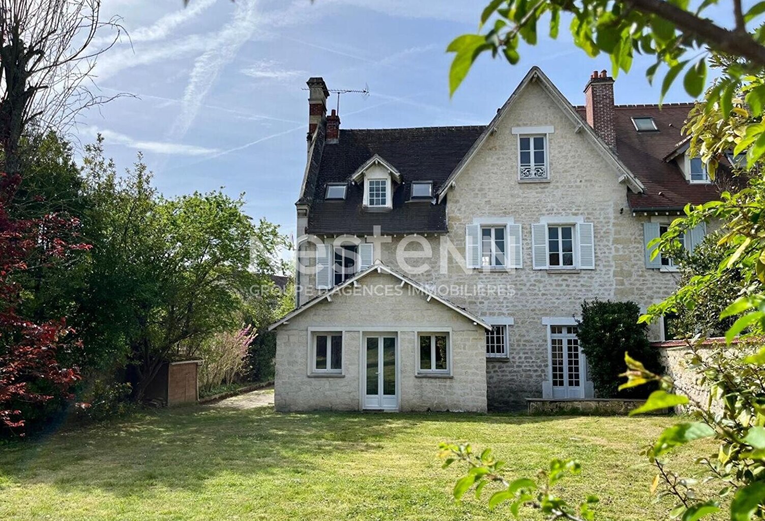 Maison de caractère à vendre à Auvers-sur-Oise - 6 chambres - environ 200 m² habitables — photo 1