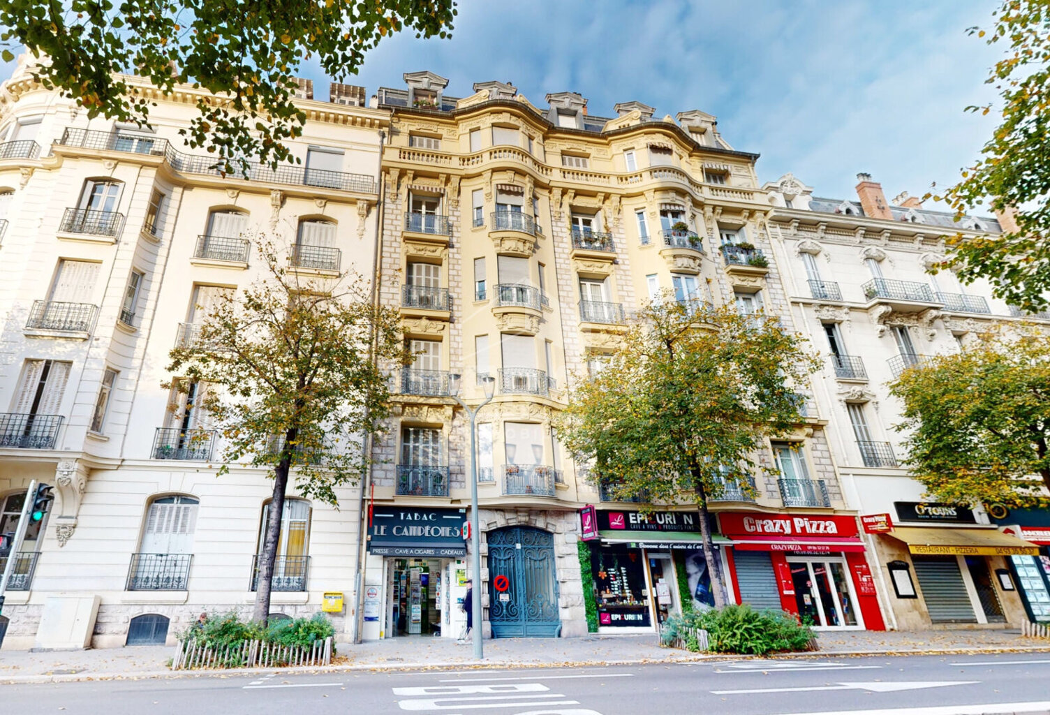 NICE - GAMBETTA : MAGNIFIQUE 3 PIÈCES TRAVERSANT DANS UN BEAU BOURGEOIS — photo 1
