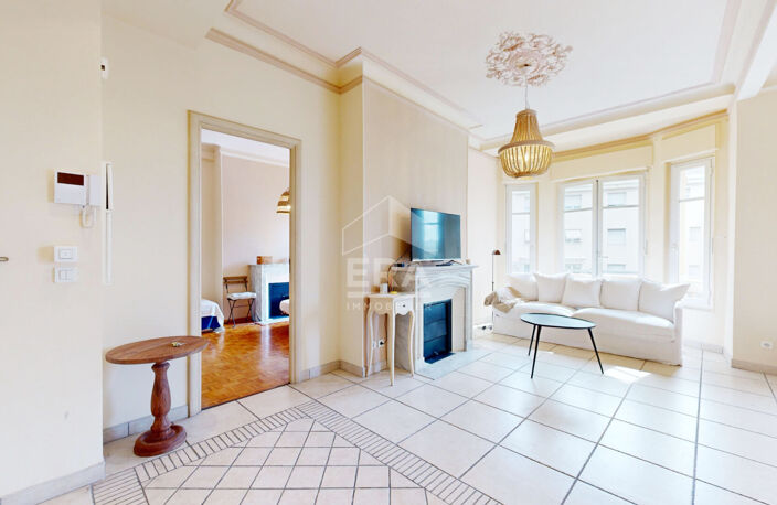 NICE - GAMBETTA : MAGNIFIQUE 3 PIÈCES TRAVERSANT DANS UN BEAU BOURGEOIS — photo 4