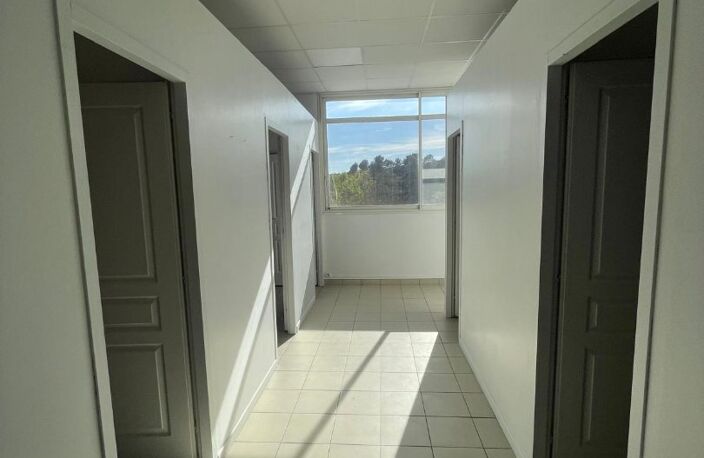 IDEAL ACTIVITE PARAMEDICAL et ESTHETIQUE — photo 2