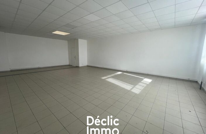 BUREAUX LIBRE — photo 3