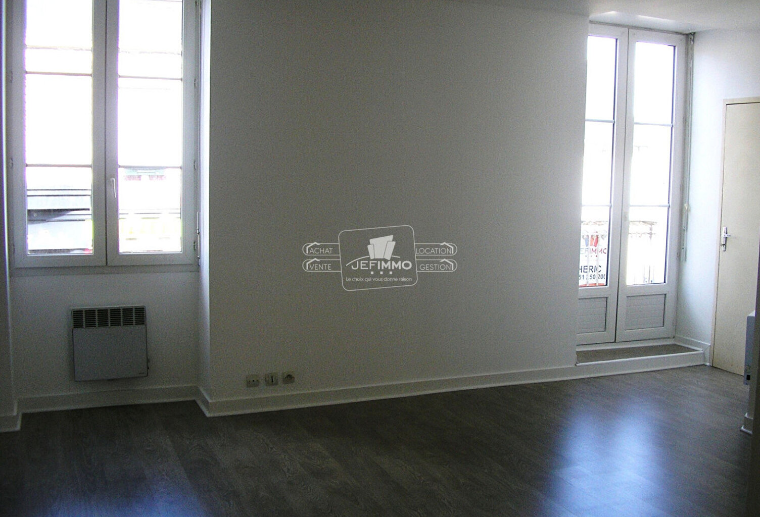NOZAY — photo 1