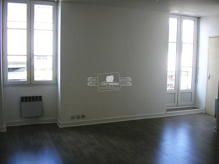 NOZAY — photo 1