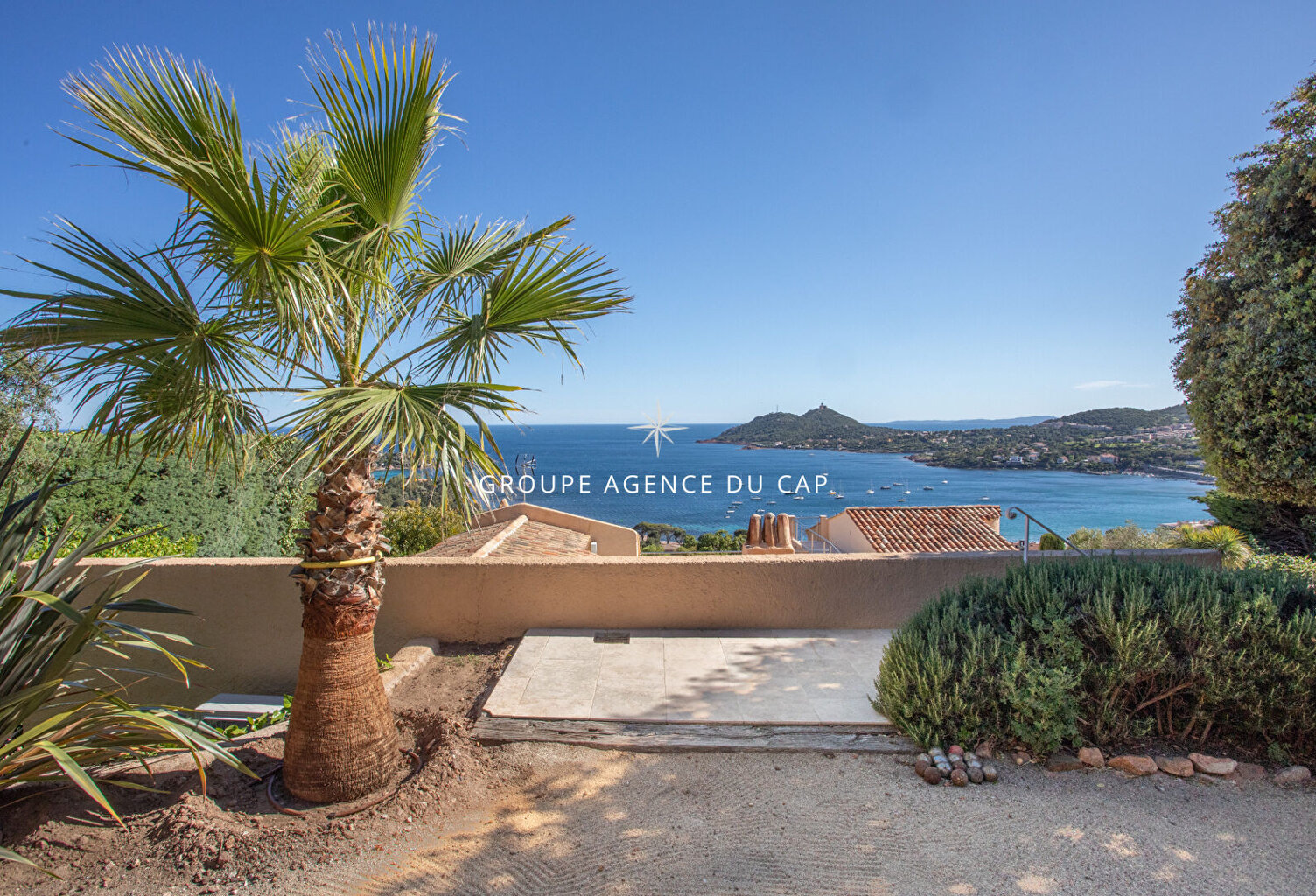 Saint-Raphaël - Agay, villa vue mer panoramique, piscine chauffée, 5 chambres — photo 1