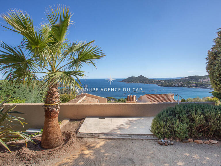 Saint-Raphaël - Agay, villa vue mer panoramique, piscine chauffée, 5 chambres — photo 1