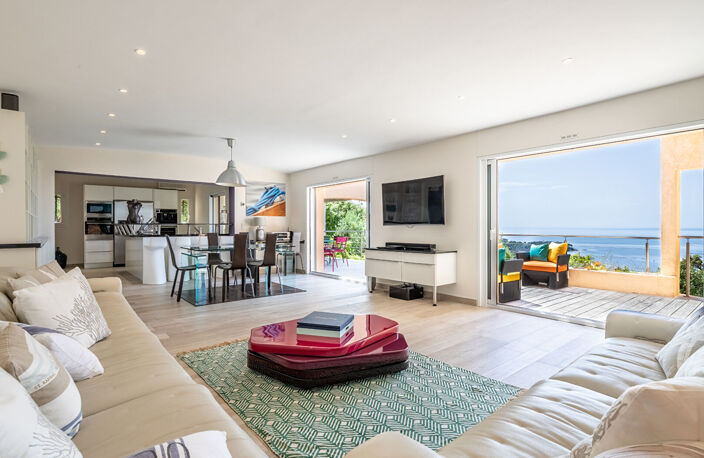 Saint-Raphaël - Agay, villa vue mer panoramique, piscine chauffée, 5 chambres — photo 4