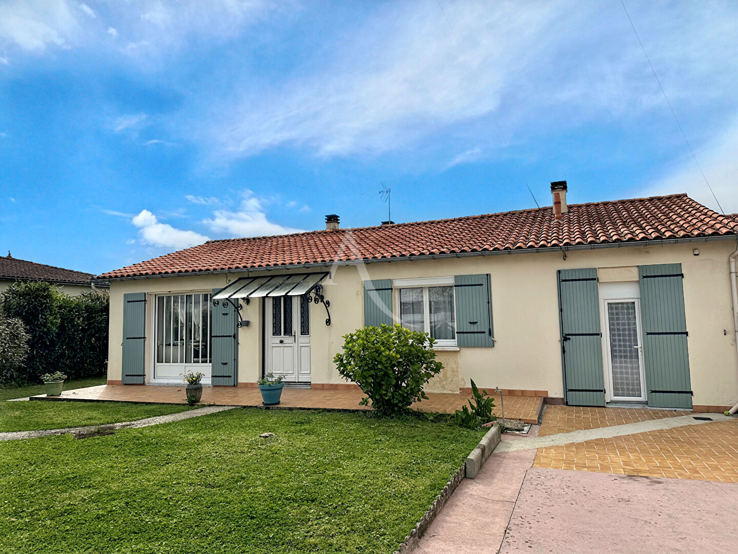 Villa / Maison  T4 à vendre Rochefort 17300