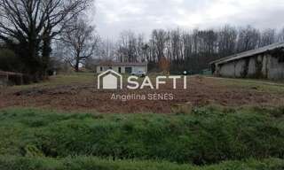 Terrain  978 m² à vendre à Saint-Savin (33920)