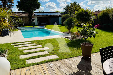 Maison 8 pièces 556400 €