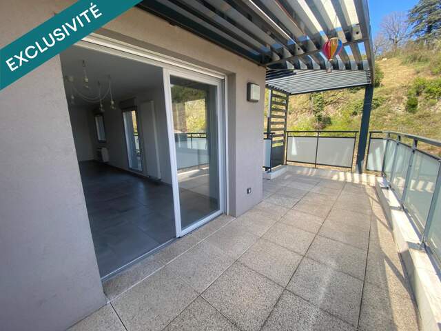 Appartement T4 avec ascenseur et terrasse — photo du bien