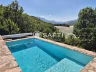 Spacieuse bastide en pierres avec dépendances et jardin paysager. — photo 3