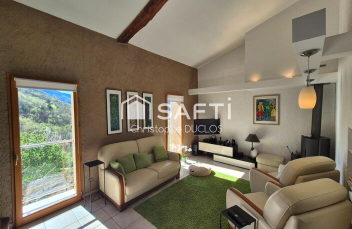 Spacieuse bastide en pierres avec dépendances et jardin paysager. — photo 4