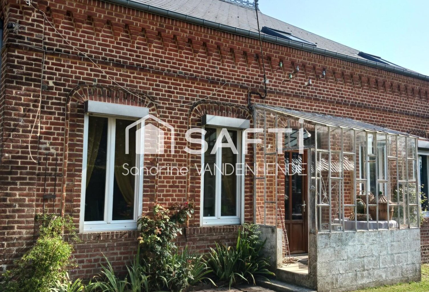 Maison familiale possède un parc avec bois/verger — photo 1