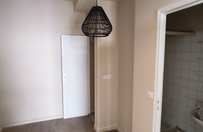34500 Béziers-studio 25 m2-centre ville — photo 3