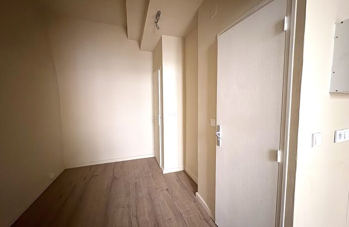34500 Béziers-studio 25 m2-centre ville — photo 4