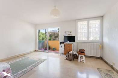 Appartement 3 pièces 234300 €