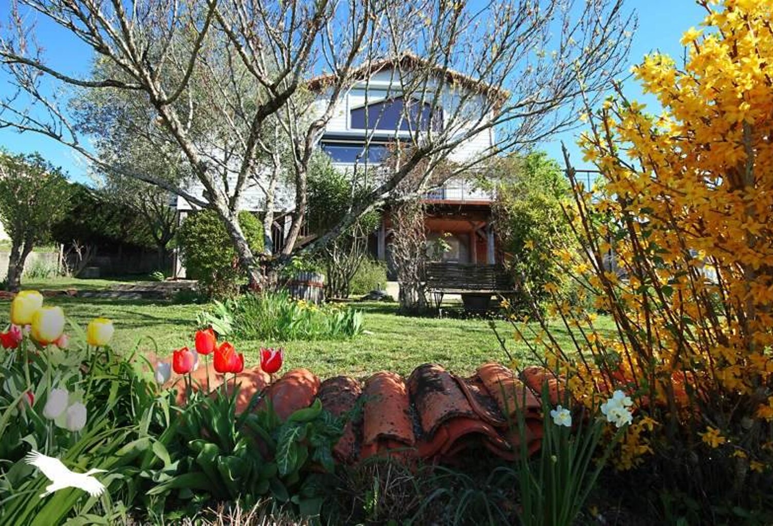 Contemporaine de 5 pièces principales — photo 1