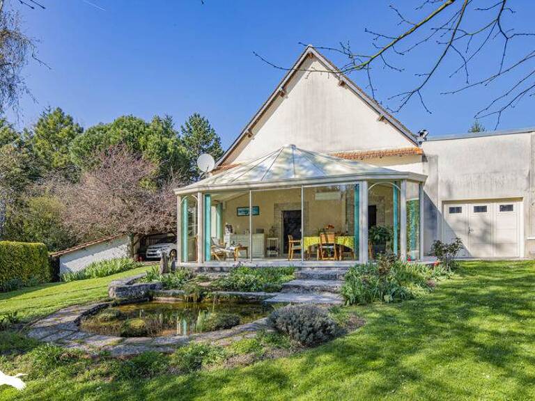 Maison en pierre de 5 pièces principales — photo 1