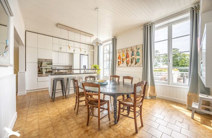 Maison en pierre de 8 pièces principales — photo 4
