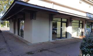 Commerce  93 m² à louer à Castelnau-d'Estrétefonds (31620)