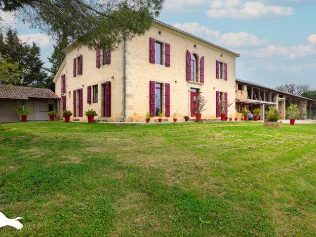 Propriété Agricole de 10 pièces principales — photo du bien